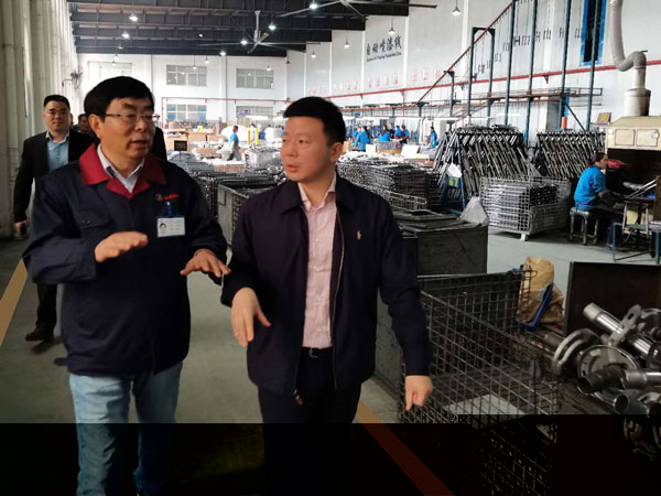 江都区委副书记朱定金等领导率团到访